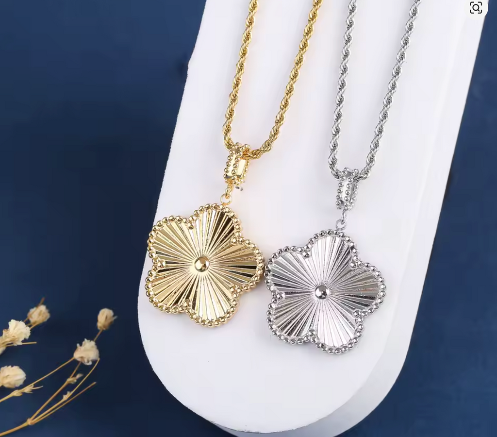 Luxury Clover Pendant Stainless Steel Sweater Chain Necklace for Women