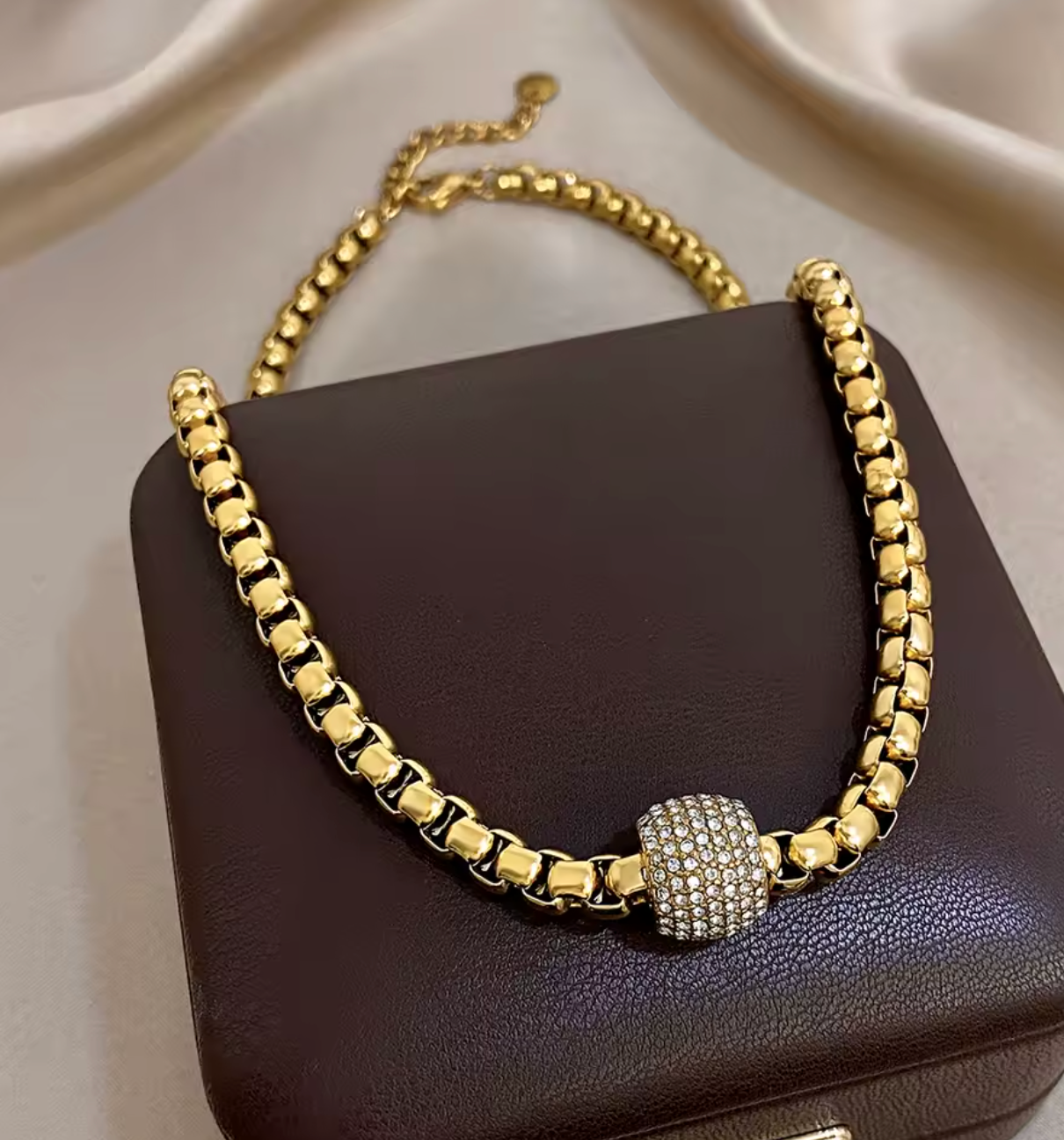 Gold-Plated Stainless Steel Wheat Chain Zircon Pendant Choker Necklace for Women