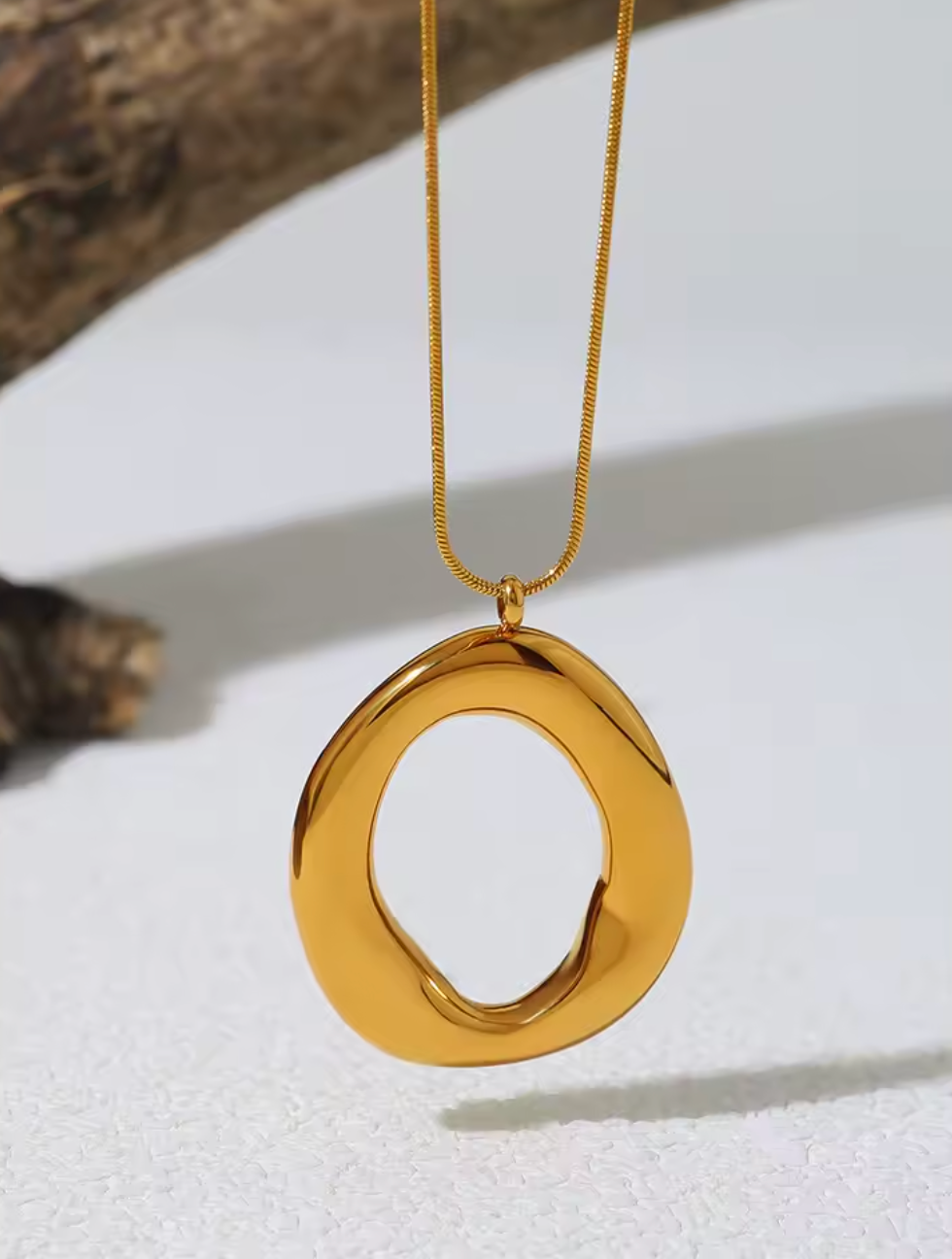 18K Gold-Plated Stainless Steel Irregular Pendant Snake Bone Chain Necklace for Women